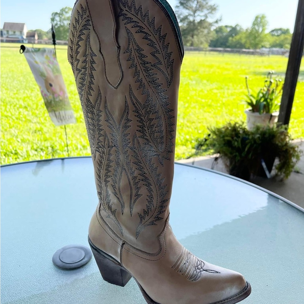 Corral Boots - Picture 6 of 6